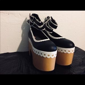 Size 7 Platforms